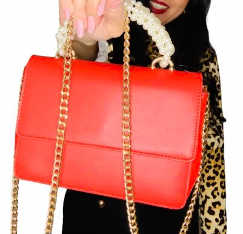 Gold Shoulder Handbag With Pearl Handle In Red