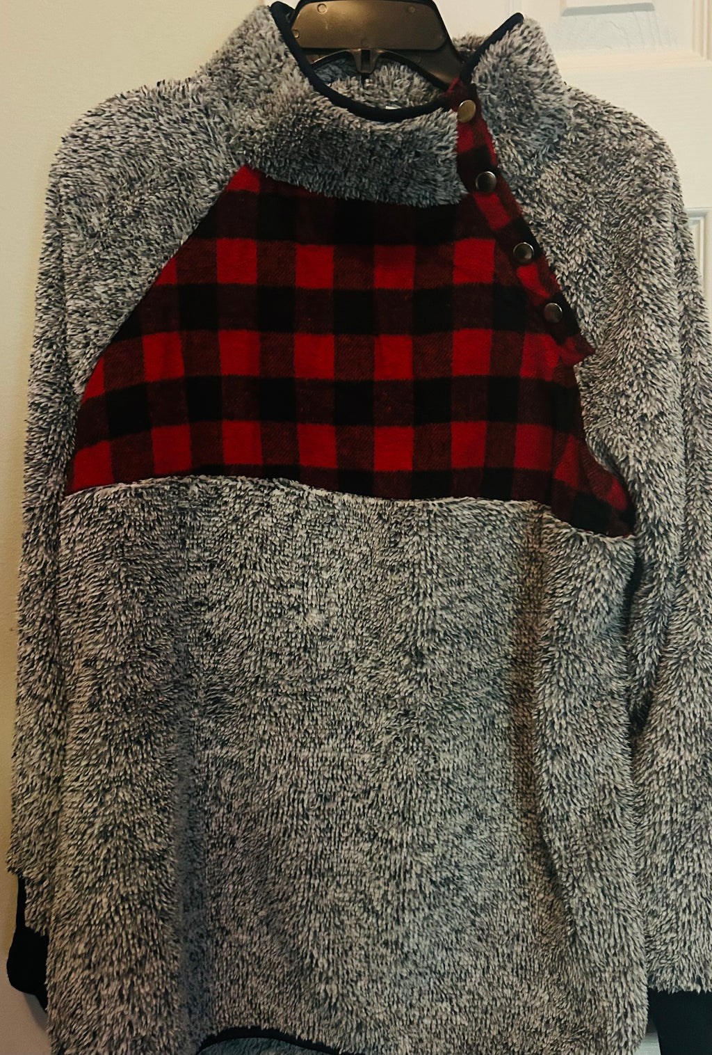 Beautiful Fleece Fabric Sweater - Super Soft