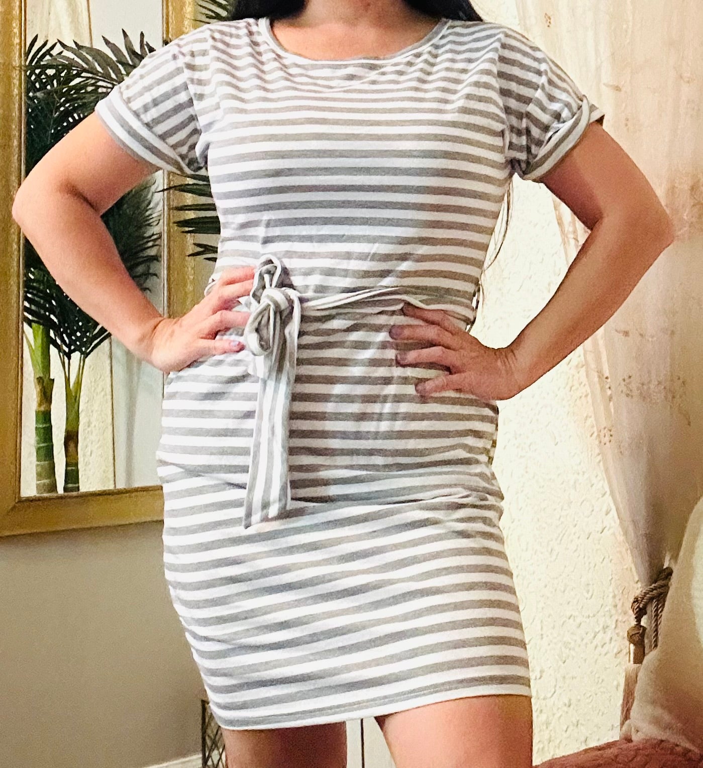 Short Sleeve Dress With Linear Design With Pockets