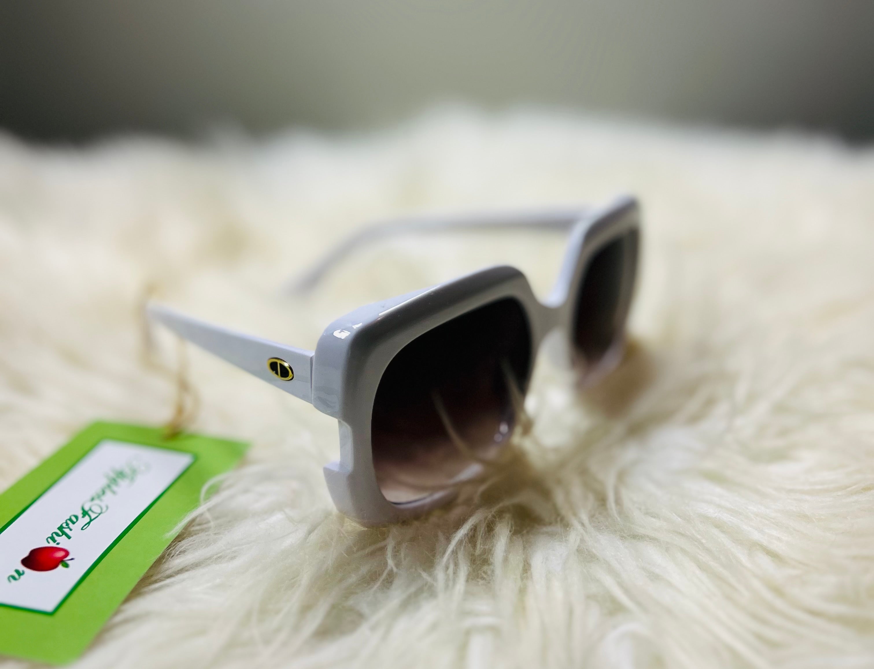 Trendy Shade In White