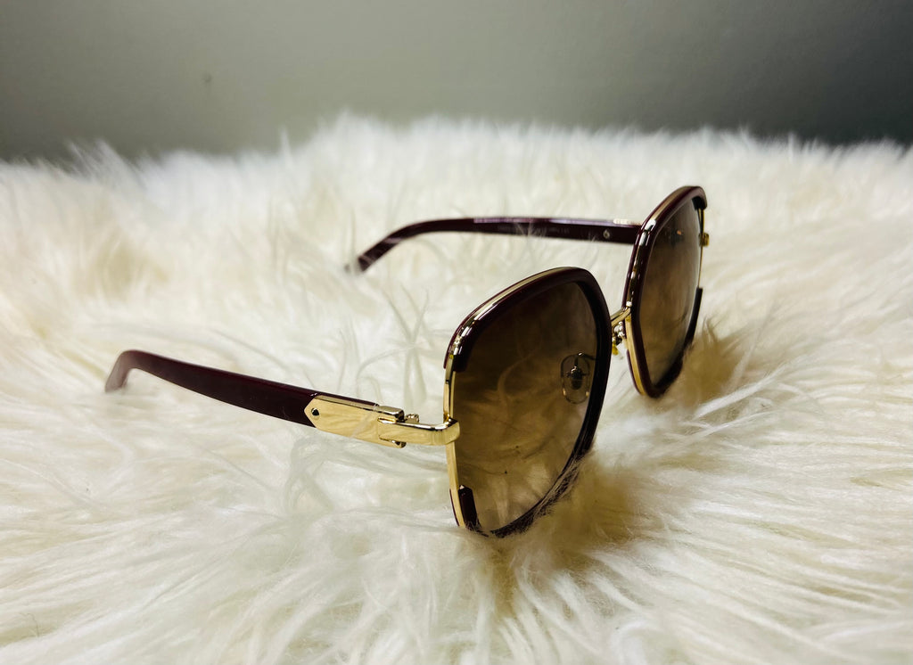 Sunglass With Dark Red and Gold Lining