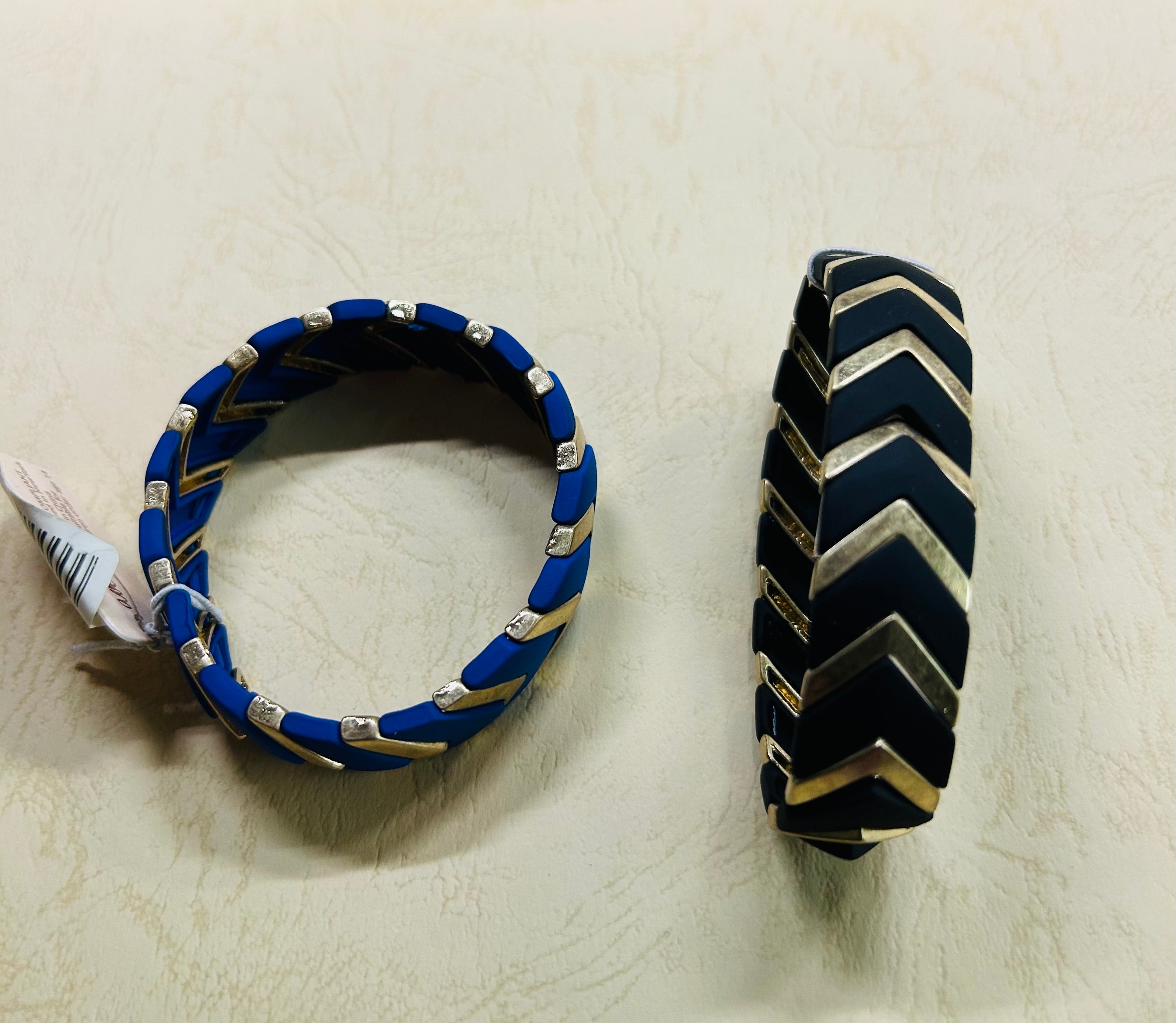 Elegant Bracelet With Gold Design